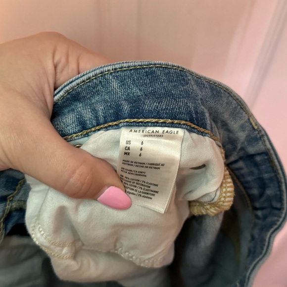 American Eagle Jean Shorts - Picture 4 of 5